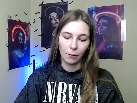 Snapshot of StrangerGi chatting on 02-13-26, 07:15 StrangerGi online show from 02-13-26, 07:15