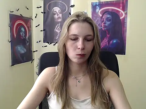 Snapshot of StrangerGi chatting on 04-04-26, 06:00 StrangerGi online show from 04-04-26, 06:00