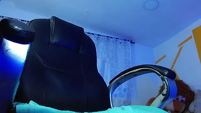 Snapshot of Matthew_Boy_ chatting on 12-19-24, 10:24 Matthew Boy  online show from 12-19-24, 10:24