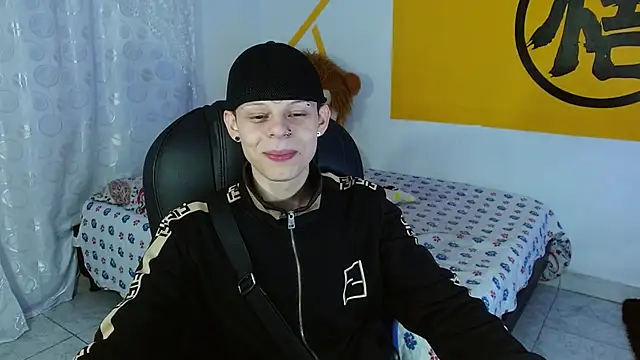 Snapshot of Matthew_Boy_ chatting on 12-24-24, 05:49 Matthew Boy  online show from 12-24-24, 05:49