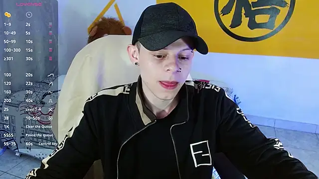 Snapshot of Matthew_Boy_ chatting on 01-13-25, 05:01 Matthew Boy  online show from 01-13-25, 05:01