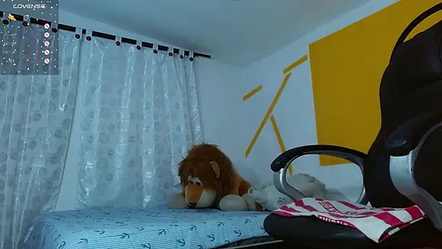 Snapshot of Matthew_Boy_ chatting on 02-13-25, 11:17 Matthew Boy  online show from 02-13-25, 11:17