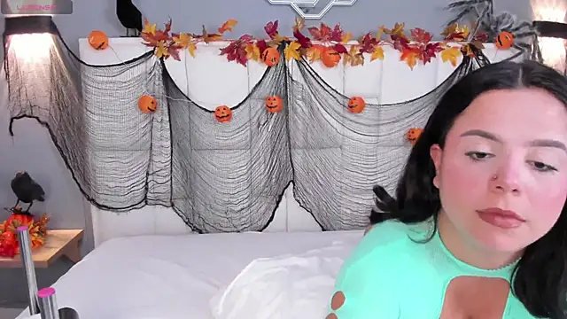 AkiraKings online show from 10-19-25, 04:24