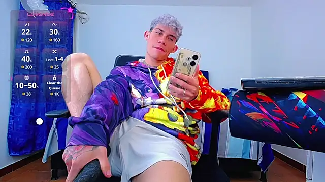 Snapshot of thiagomurphyy chatting on 12-12-24, 08:03 thiagomurphyy online show from 12-12-24, 08:03