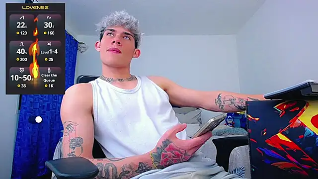 Snapshot of thiagomurphyy chatting on 01-15-25, 03:22 thiagomurphyy online show from 01-15-25, 03:22