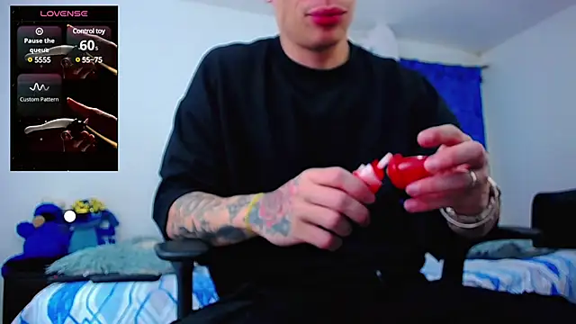 Snapshot of thiagomurphyy chatting on 02-26-25, 03:10 thiagomurphyy online show from 02-26-25, 03:10