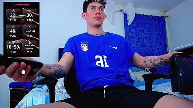 Snapshot of thiagomurphyy chatting on 03-06-25, 05:03 thiagomurphyy online show from 03-06-25, 05:03