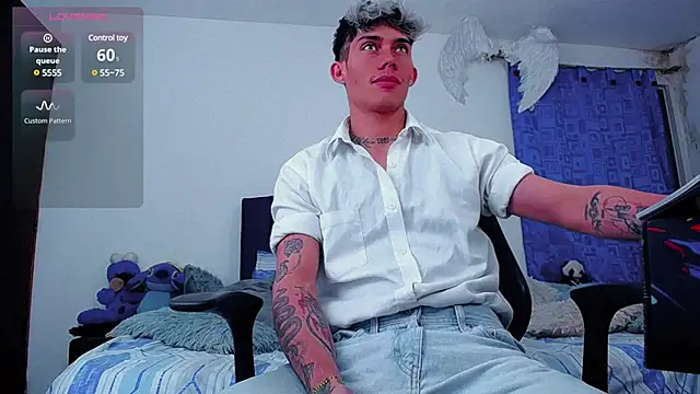 Snapshot of thiagomurphyy chatting on 03-19-25, 01:54 thiagomurphyy online show from 03-19-25, 01:54