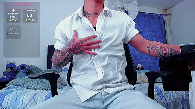 Snapshot of thiagomurphyy chatting on 03-20-25, 03:13 thiagomurphyy online show from 03-20-25, 03:13