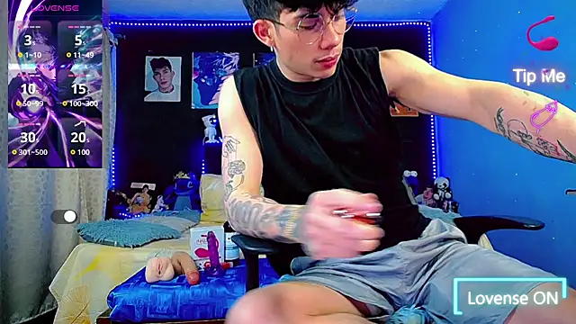 Snapshot of thiagomurphyy chatting on 09-27-25, 05:23 thiagomurphyy online show from 09-27-25, 05:23