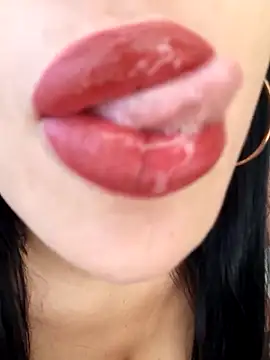 Snapshot of black_Pantherr69 chatting on 03-06-26, 05:15 black Pantherr69 online show from 03-06-26, 05:15