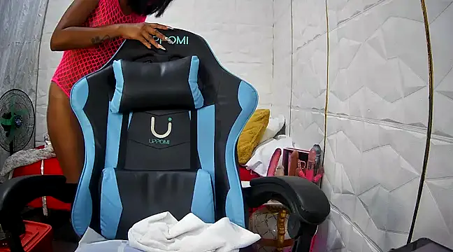 Snapshot of Mendoza_Amaranata chatting on 03-02-25, 05:47 Mendoza Amaranata online show from 03-02-25, 05:47