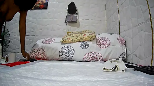 Snapshot of Mendoza_Amaranata chatting on 10-02-25, 04:19 Mendoza Amaranata online show from 10-02-25, 04:19