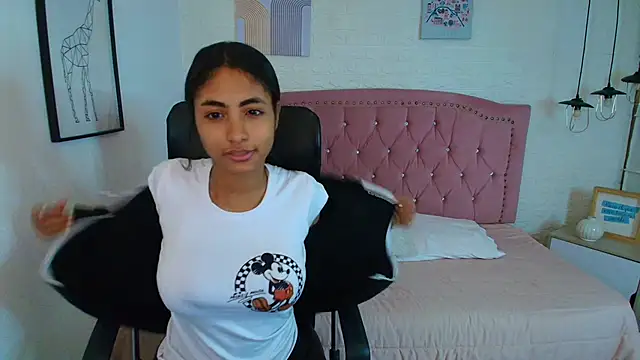 shaneelle online show from 11-24-25, 03:06