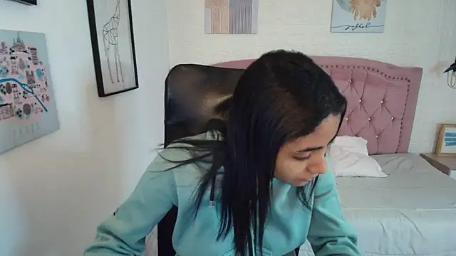 shaneelle online show from 12-19-25, 03:13