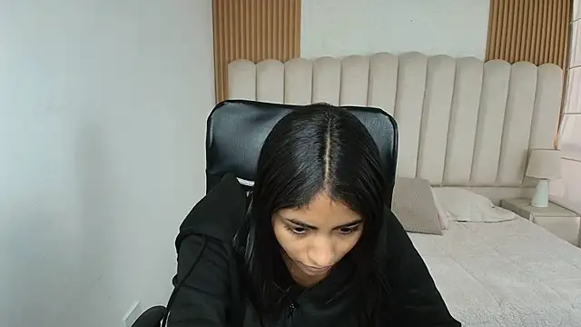 shaneelle online show from 05-06-26, 12:10