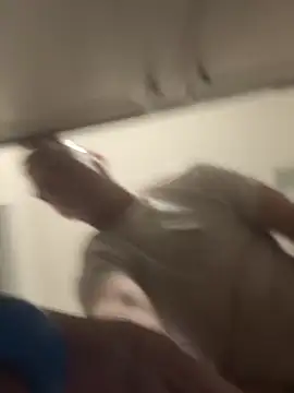 Snapshot of Goldenbear3111 chatting on 02-16-26, 08:54 Goldenbear3111 online show from 02-16-26, 08:54