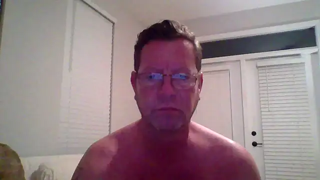 Snapshot of Goldenbear3111 chatting on 04-16-26, 03:40 Goldenbear3111 online show from 04-16-26, 03:40