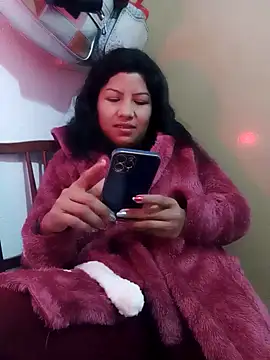 Snapshot of katymojadit chatting on 01-12-25, 12:18 katymojadit online show from 01-12-25, 12:18