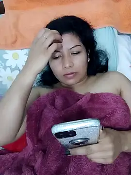 Snapshot of katymojadit chatting on 03-02-25, 08:29 katymojadit online show from 03-02-25, 08:29