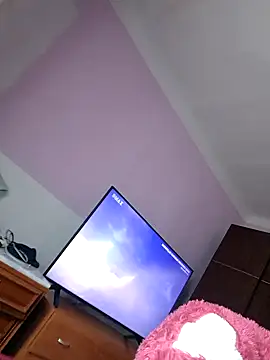 Snapshot of katymojadit chatting on 12-15-25, 01:15 katymojadit online show from 12-15-25, 01:15