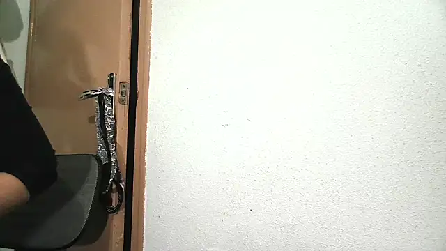 Snapshot of katymojadit chatting on 02-19-26, 07:26 katymojadit online show from 02-19-26, 07:26