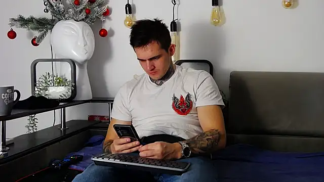 CarterCole online show from 01-17-25, 07:41