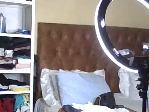 Snapshot of Bootiq chatting on 02-23-26, 09:39 Bootiq online show from 02-23-26, 09:39