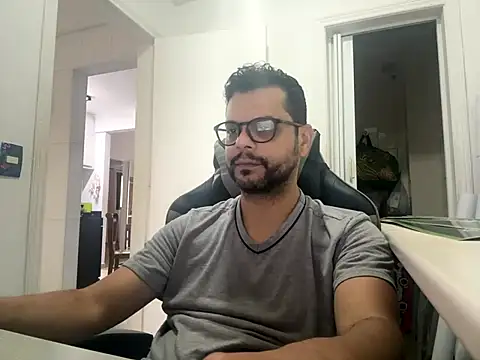 HornyBeachBoyBR online show from 06-15-26, 01:02