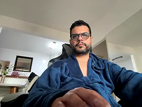 HornyBeachBoyBR online show from 06-20-26, 05:05