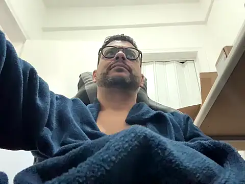 HornyBeachBoyBR online show from 07-17-26, 02:34