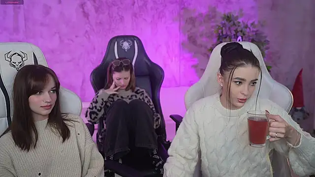 Brendi054 online show from 01-18-25, 11:43