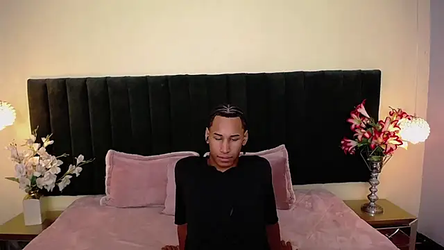 Snapshot of soft_attraction chatting on 10-17-25, 07:49 soft attraction online show from 10-17-25, 07:49