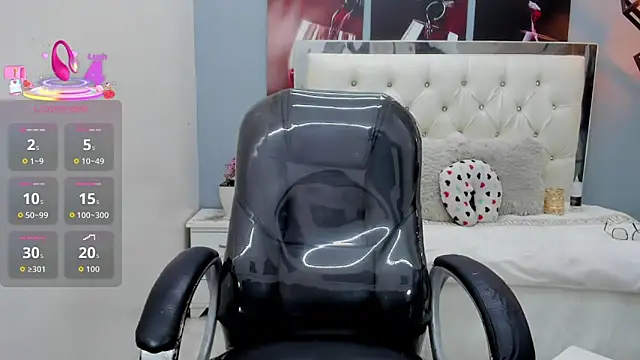 Snapshot of Noha_scott chatting on 05-07-26, 11:43 Noha scott online show from 05-07-26, 11:43