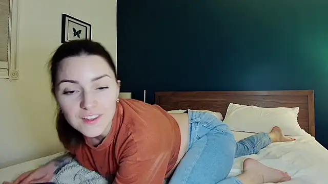 Snapshot of urwetdreamDDD chatting on 03-23-25, 12:26 urwetdreamDDD online show from 03-23-25, 12:26