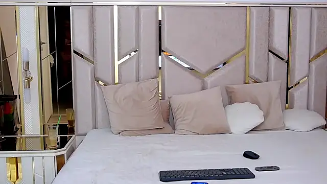 Snapshot of AnnabelleWest chatting on 01-04-25, 06:19 AnnabelleWest online show from 01-04-25, 06:19