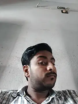 Snapshot of lm12334 chatting on 10-03-25, 09:39 lm12334 online show from 10-03-25, 09:39