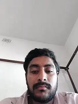 Snapshot of lm12334 chatting on 11-18-25, 09:03 lm12334 online show from 11-18-25, 09:03