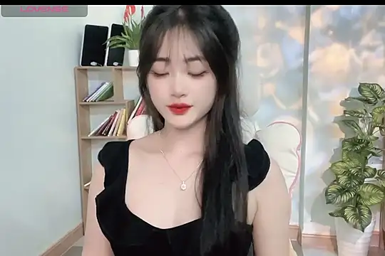  Aimy  online show from 03-04-25, 05:03