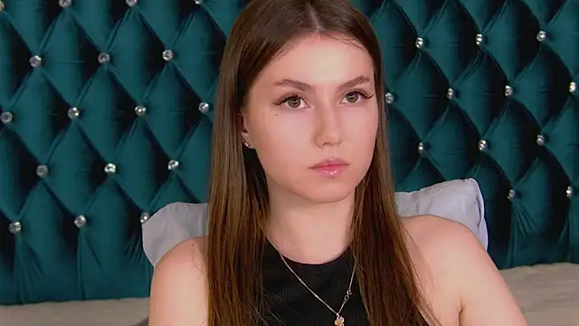 AliceMoreno online show from 10-21-25, 05:13