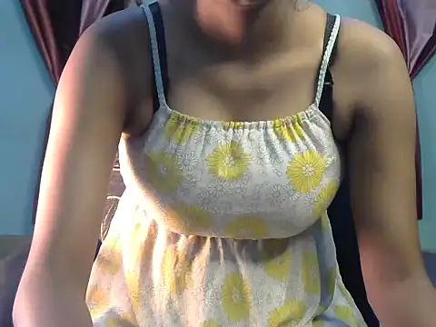 Snapshot of shrishtiGill chatting on 12-21-24, 10:40 shrishtiGill online show from 12-21-24, 10:40