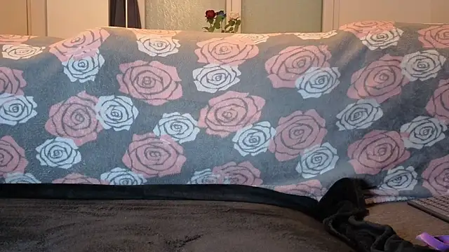 Lunadelisla online show from 03-27-26, 08:41