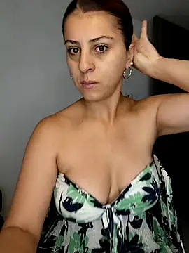 Nahiajhonson  online show from 07-11-26, 11:24