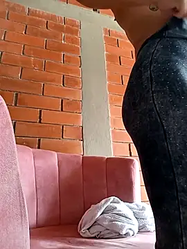 SamaraJay1 online show from 10-04-25, 01:42