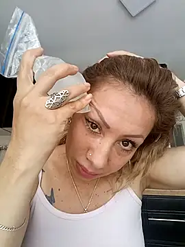 coral smitth online show from 03-01-25, 04:33