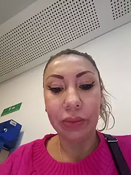 coral smitth online show from 09-24-25, 01:47