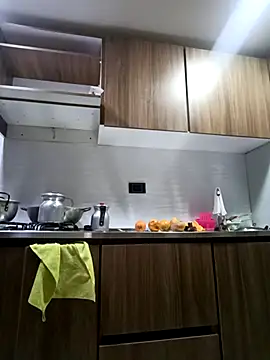 coral smitth online show from 10-16-25, 06:42