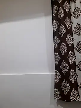 Snapshot of Guyinshortss chatting on 10-05-25, 07:56 Guyinshortss online show from 10-05-25, 07:56