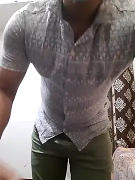 Snapshot of Guyinshortss chatting on 11-15-25, 06:59 Guyinshortss online show from 11-15-25, 06:59