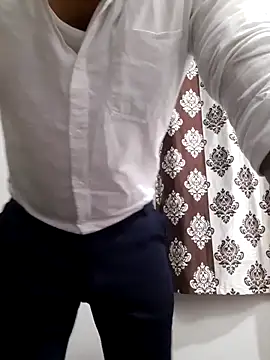Guyinshortss online show from 06-20-26, 08:33